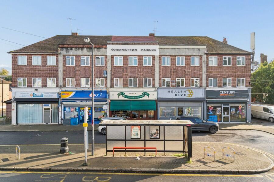 2 bed Apartment for rent in Pinner. From Robsons - Pinner
