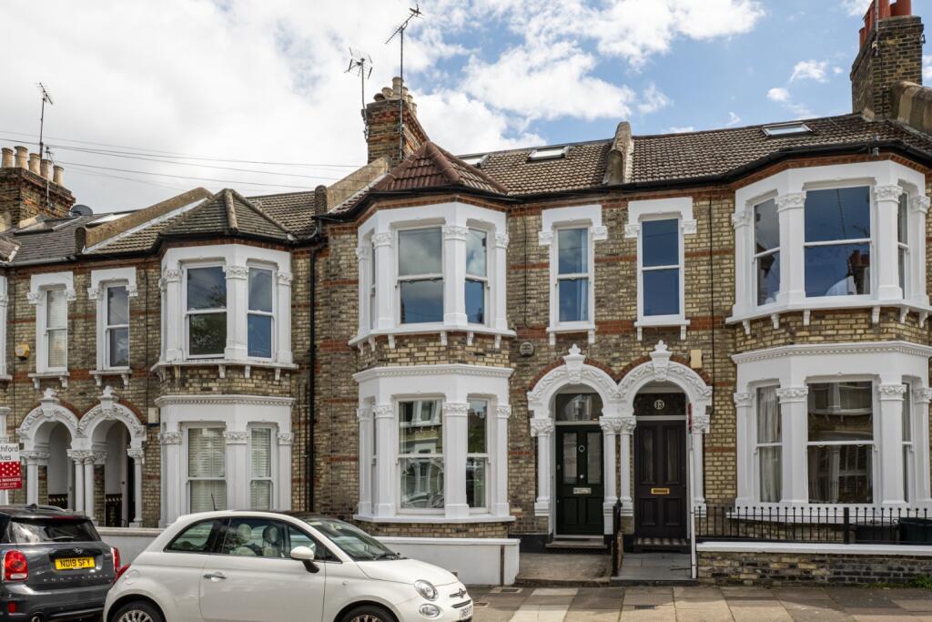 4 bed Mid Terraced House for rent in Battersea. From Rochford Stokes