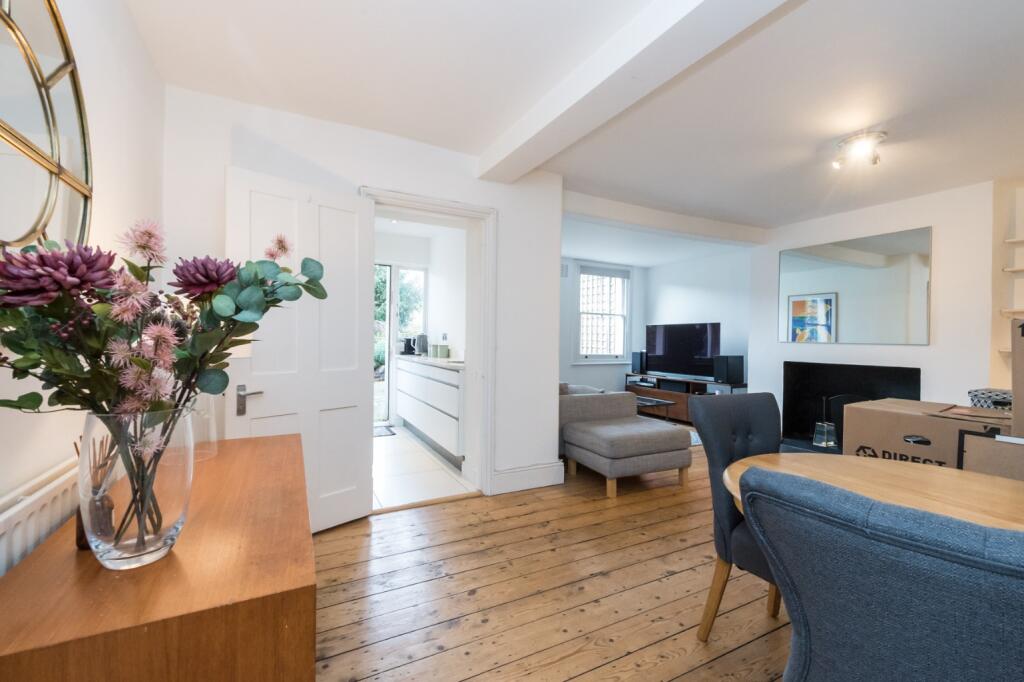 1 bed 1st Floor Flat for rent in Clapham. From Rochford Stokes