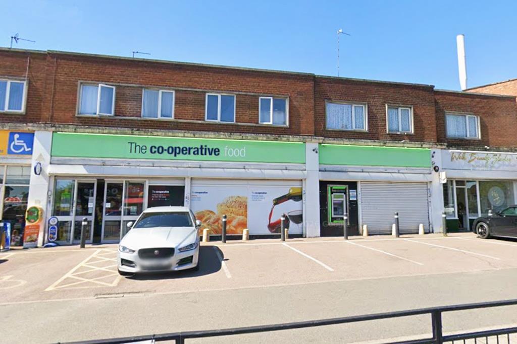 2 bed 1st Floor Flat for rent in Bickenhill. From Gateway - Southend