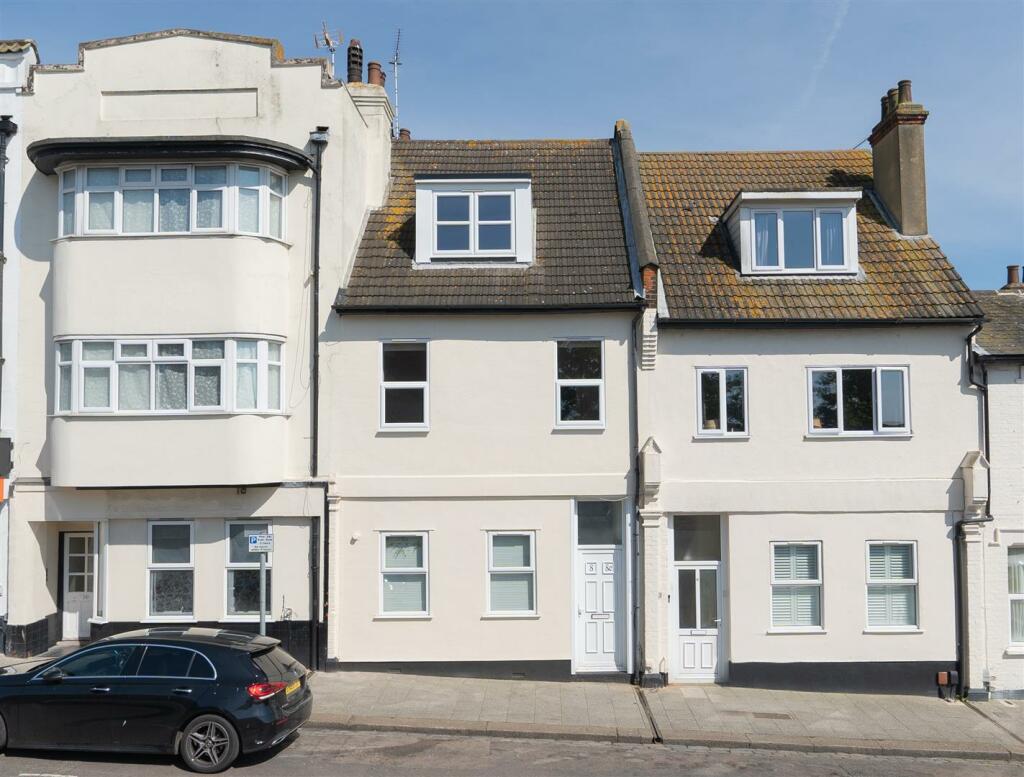 2 bed 1st Floor Flat for rent in Southend-on-Sea. From Gateway - Southend