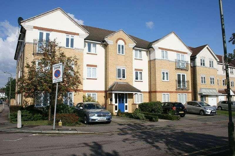 2 bed Flat for rent in Stanmore. From Roundtree Real Estate
