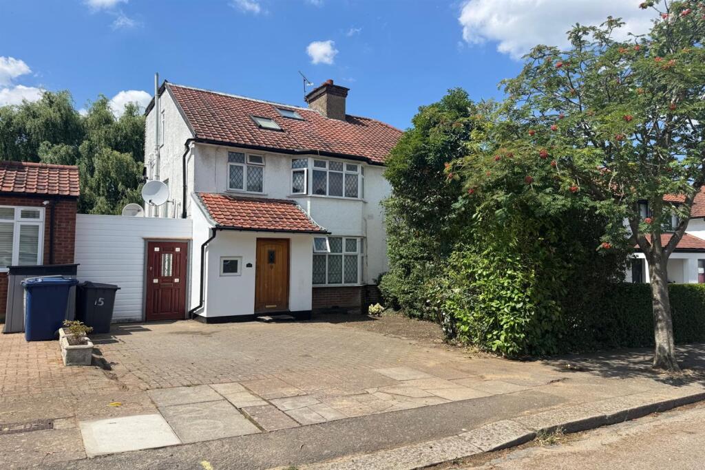 1 bed Detached for rent in Stanmore. From Roundtree Real Estate - London