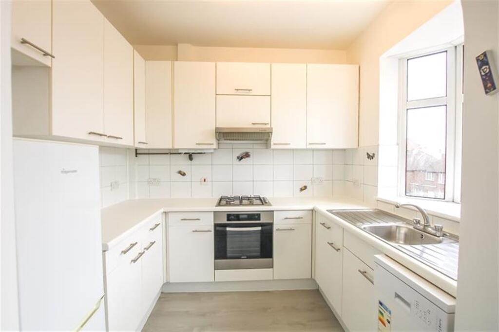 2 bed Apartment for rent in Hendon. From Roundtree Real Estate - London