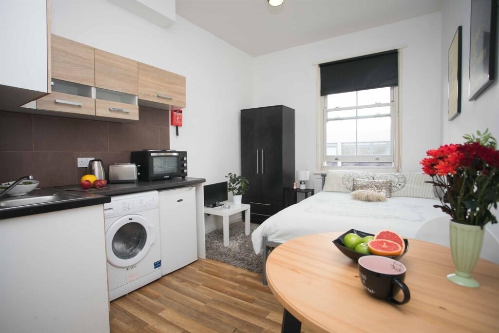 0 bed 1st Floor Flat for rent in Hendon. From Roundtree Real Estate - London