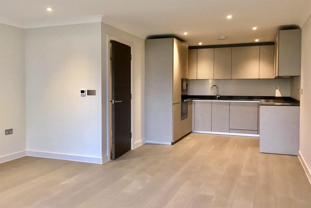 2 bed 1st Floor Flat for rent in Hendon. From Roundtree Real Estate - London