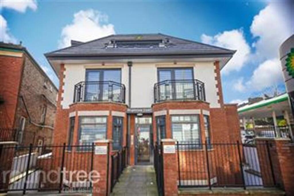 2 bed 1st Floor Flat for rent in Hendon. From Roundtree Real Estate - London 2 bed 1st Floor Flat for rent in Hendon. From Roundtree Real Estate - London