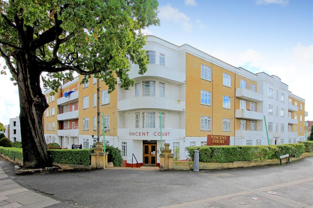 2 bed 1st Floor Flat for rent in Hendon. From Roundtree Real Estate - London