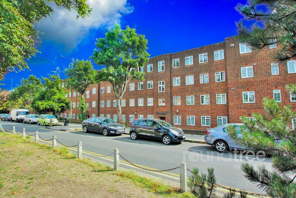 3 bed 1st Floor Flat for rent in Hendon. From Roundtree Real Estate - London 3 bed 1st Floor Flat for rent in Hendon. From Roundtree Real Estate - London