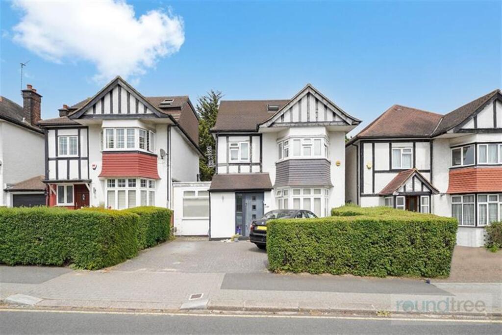 4 bed Detached for rent in Hendon. From Roundtree Real Estate - London