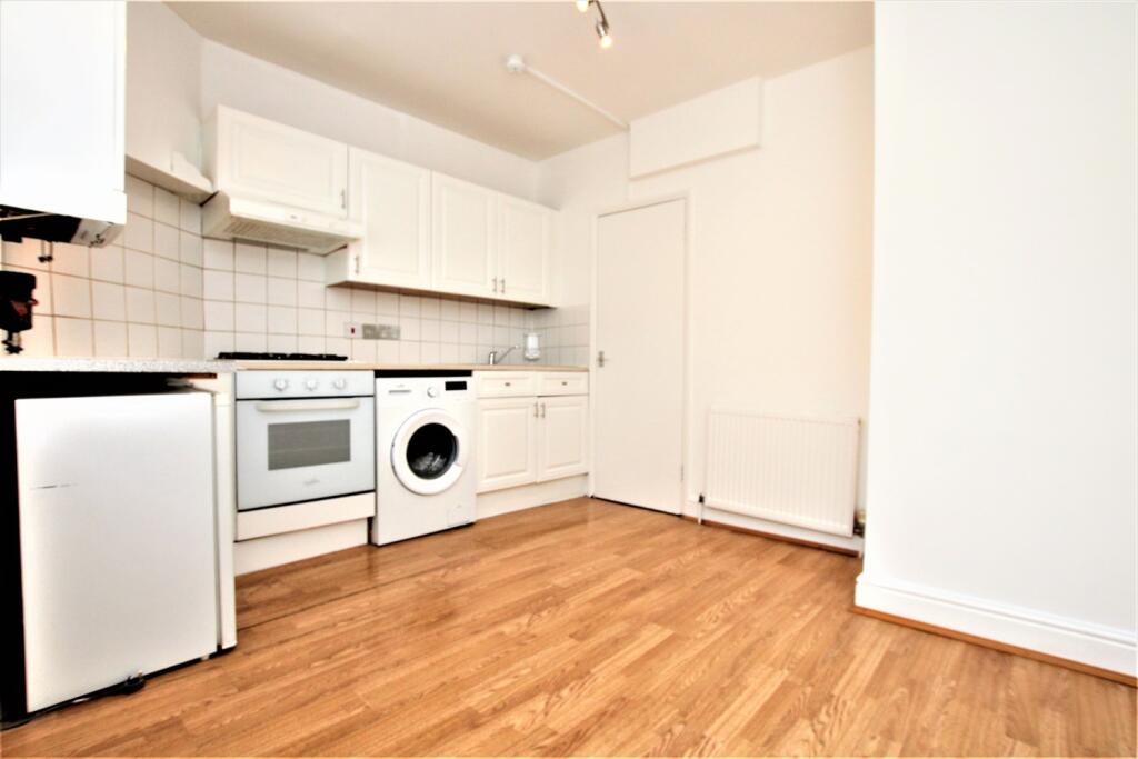 1 bed 1st Floor Flat for rent in Hampstead. From Roundtree Real Estate - London