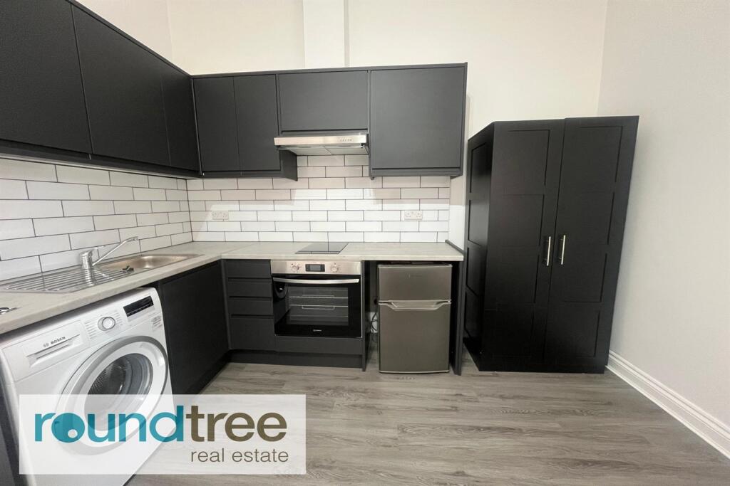 4 bed Studio for rent in Hendon. From Roundtree Real Estate - London