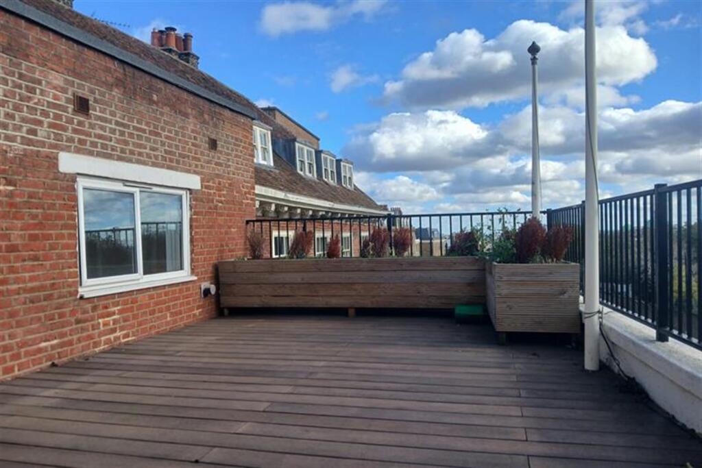 1 bed 1st Floor Flat for rent in Hornsey. From Roundtree Real Estate - London 1 bed 1st Floor Flat for rent in Hornsey. From Roundtree Real Estate - London
