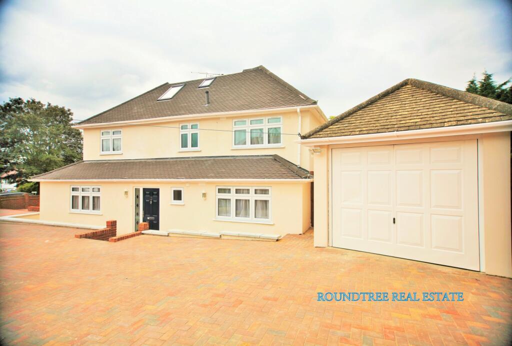 5 bed Detached for rent in Finchley. From Roundtree Real Estate - London