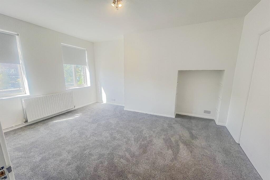 4 bed 1st Floor Flat for rent in Hendon. From Roundtree Real Estate - London