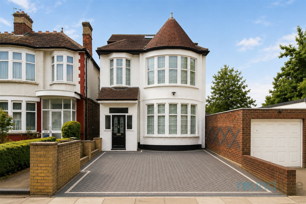 5 bed Detached for rent in Hendon. From Roundtree Real Estate - London