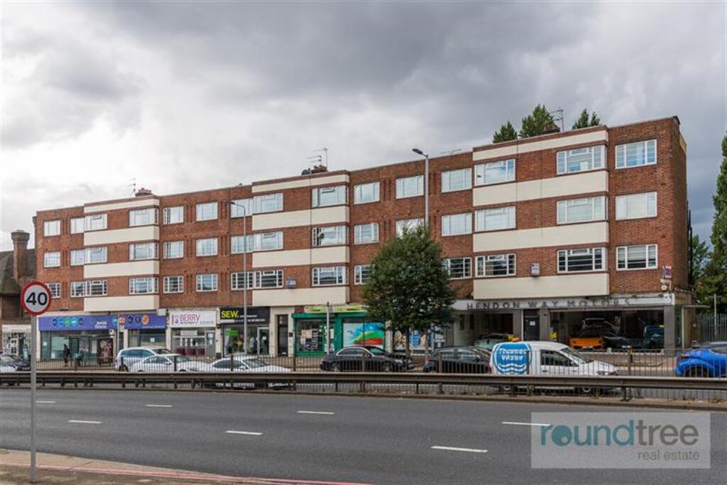 4 bed Apartment for rent in Hendon. From Roundtree Real Estate - London 4 bed Apartment for rent in Hendon. From Roundtree Real Estate - London