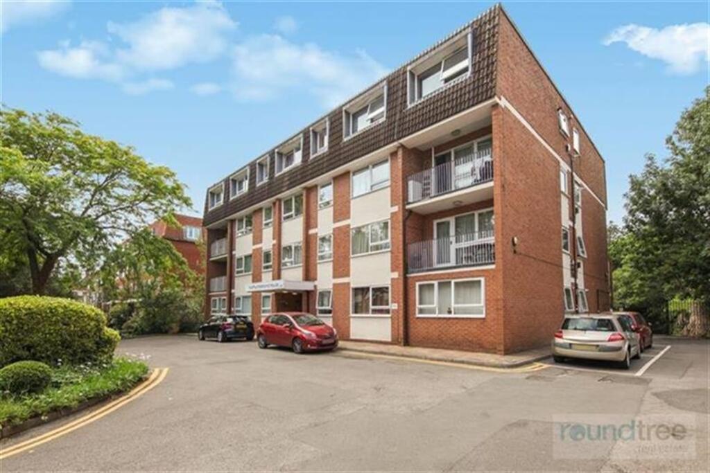 2 bed 1st Floor Flat for rent in Finchley. From Roundtree Real Estate - London 2 bed 1st Floor Flat for rent in Finchley. From Roundtree Real Estate - London