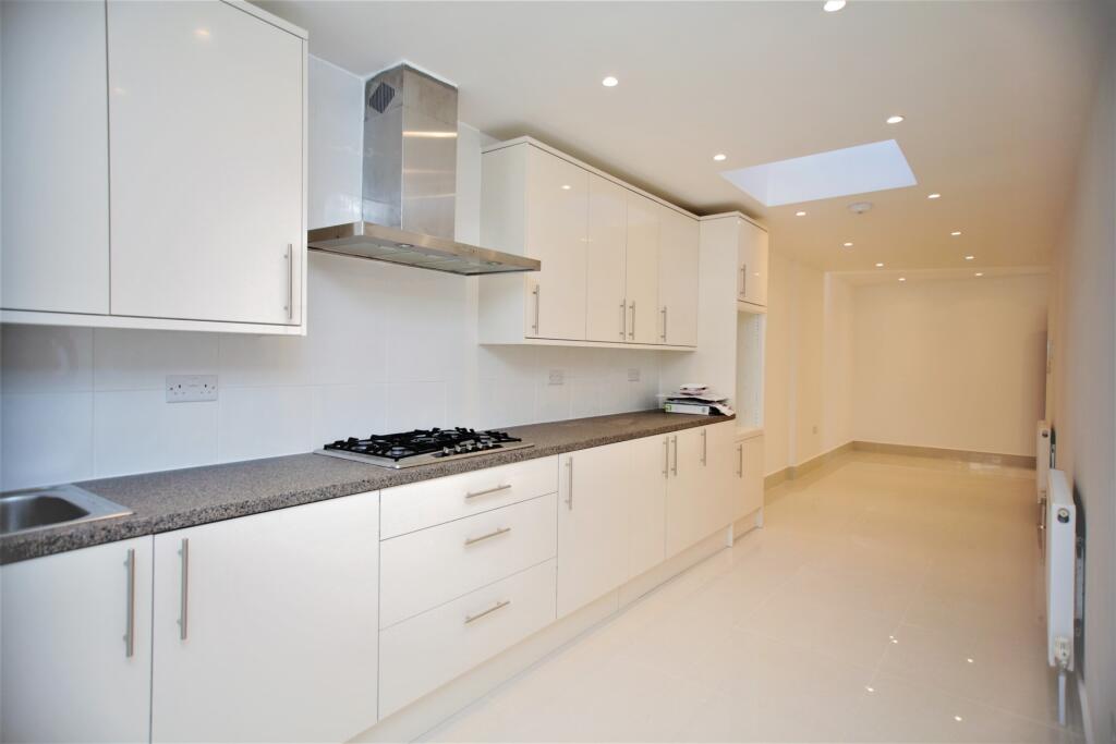 8 bed Detached for rent in Hampstead. From Roundtree Real Estate - London