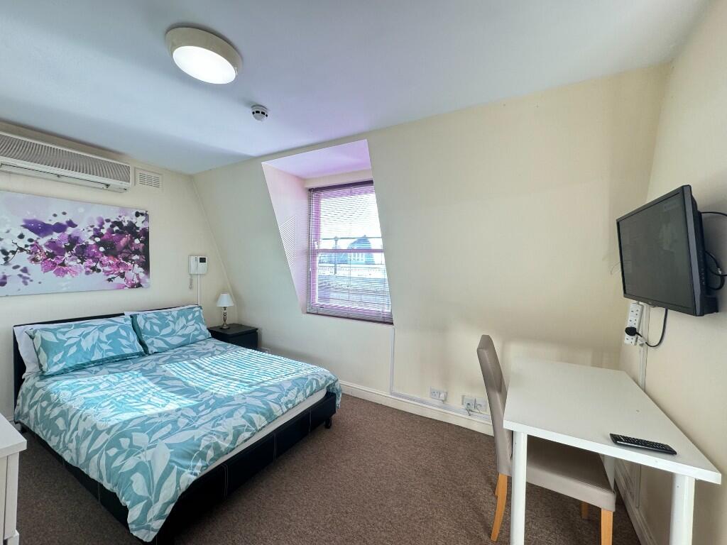 4 bed Studio for rent in London. From RR Properties - London