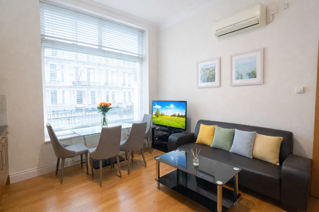 3 bed 1st Floor Flat for rent in London. From RR Properties - London 3 bed 1st Floor Flat for rent in London. From RR Properties - London