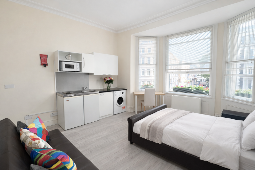 4 bed Studio for rent in London. From RR Properties - London