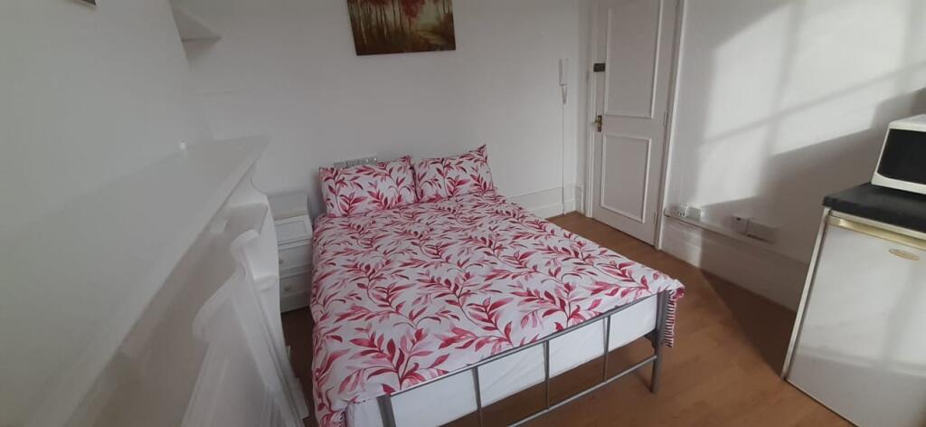 3 bed Studio for rent in Chelsea. From RR Properties - London 3 bed Studio for rent in Chelsea. From RR Properties - London