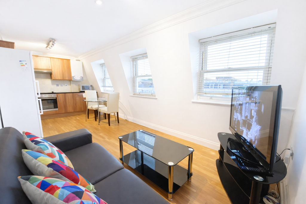 2 bed 1st Floor Flat for rent in London. From RR Properties - London