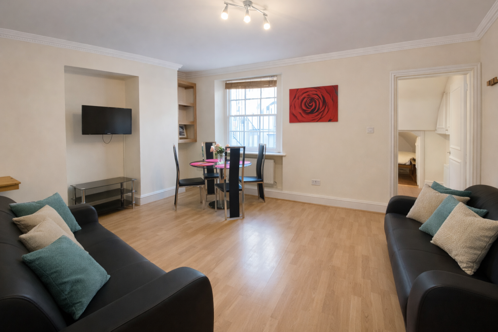 1 bed 1st Floor Flat for rent in Chelsea. From RR Properties - London