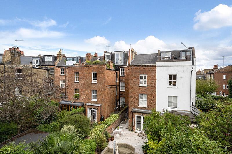 2 bed 1st Floor Flat for rent in Hampstead. From Salter Rex