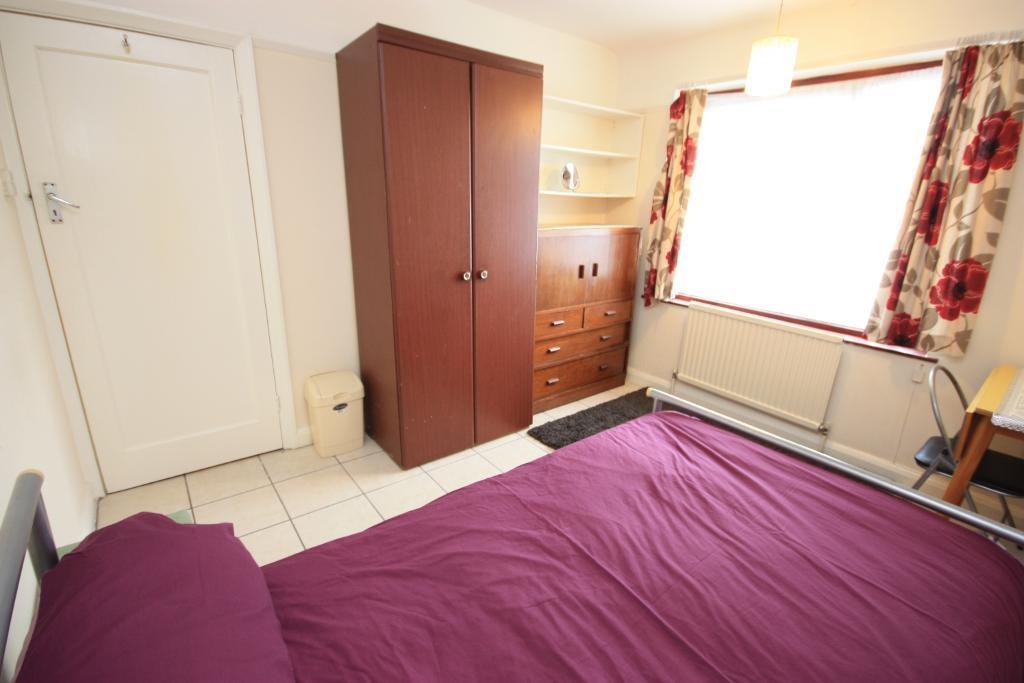 1 bed House Share for rent in Acton. From Savoy Property Consultants - West London