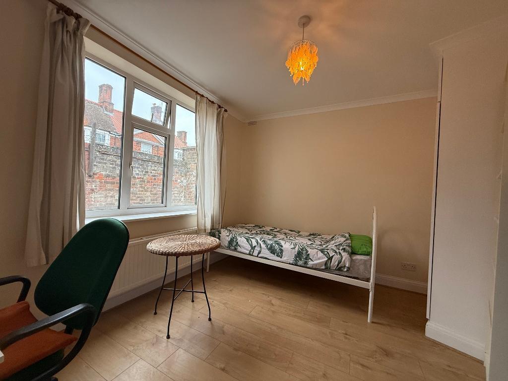 0 bed House Share for rent in Acton. From Savoy Property Consultants - West London