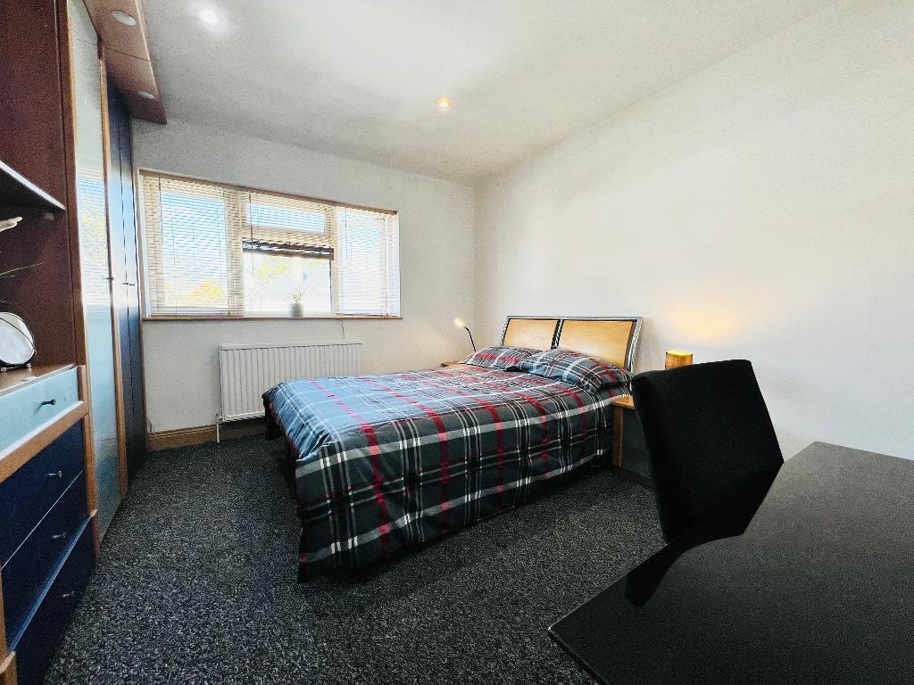 1 bed Flat Share for rent in Acton. From Savoy Property Consultants - West London