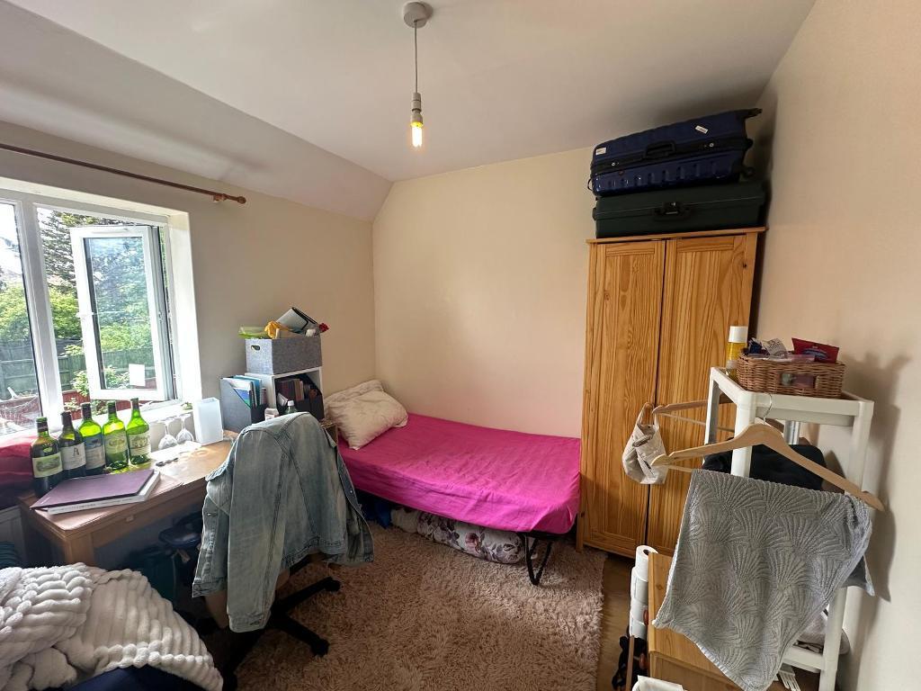 4 bed Detached for rent in Acton. From Savoy Property Consultants - West London