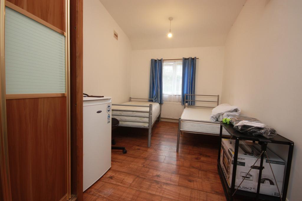 4 bed House Share for rent in Acton. From Savoy Property Consultants - West London