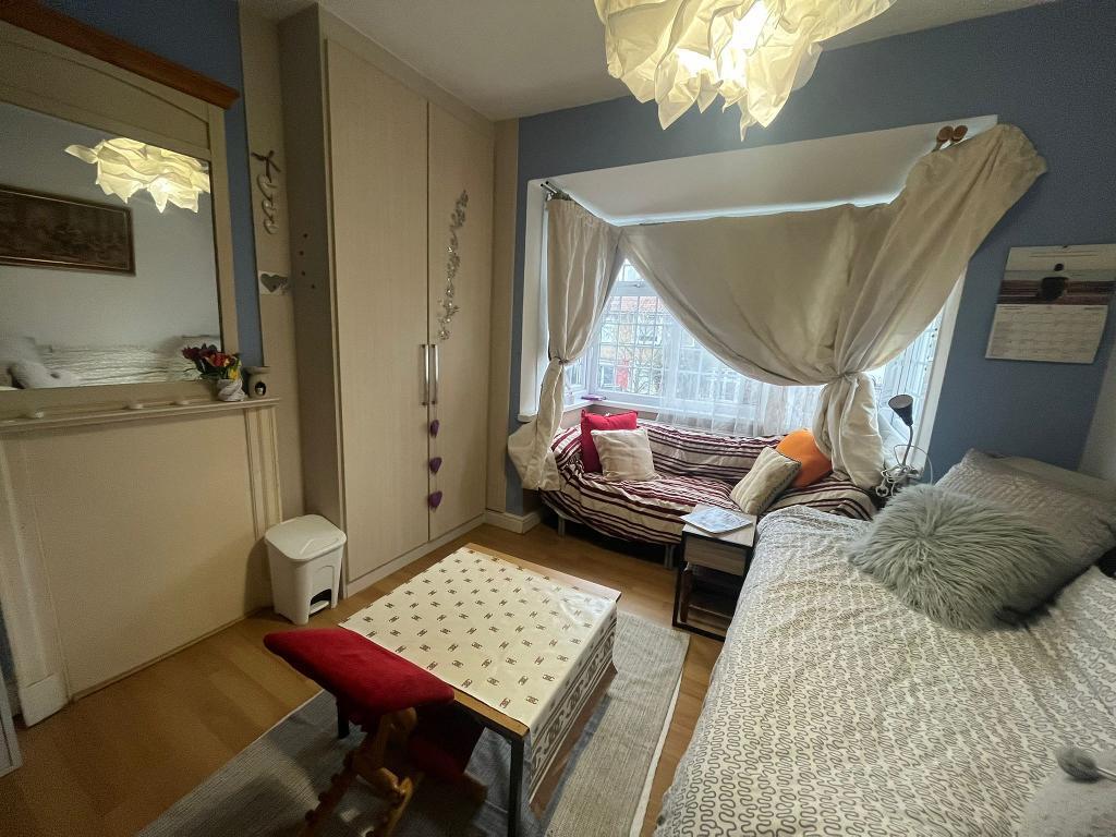 1 bed House Share for rent in Acton. From Savoy Property Consultants - West London