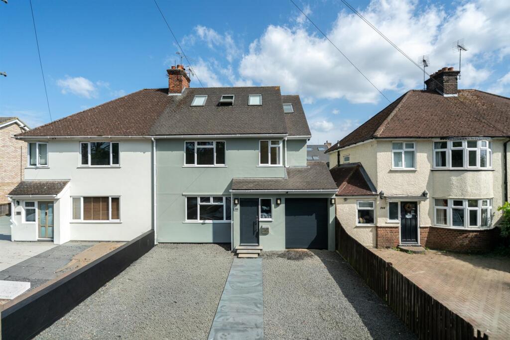 4 bed Detached for rent in Aldenham. From Signature Estates