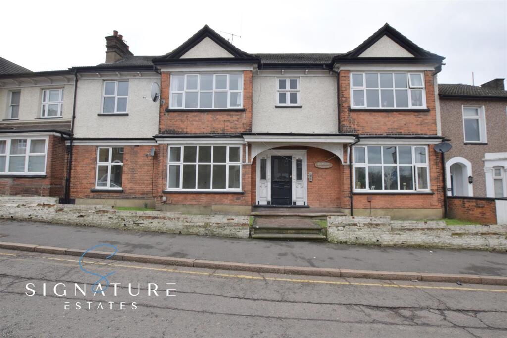 1 bed Apartment for rent in Watford. From Signature Estates