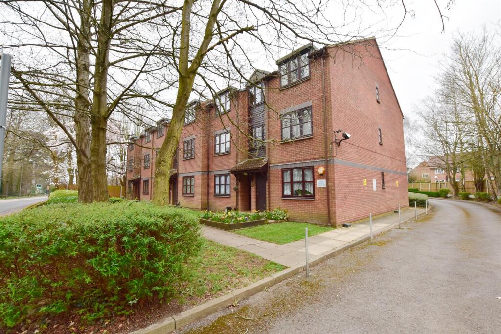 1 bed 1st Floor Flat for rent in Aldenham. From Signature Estates