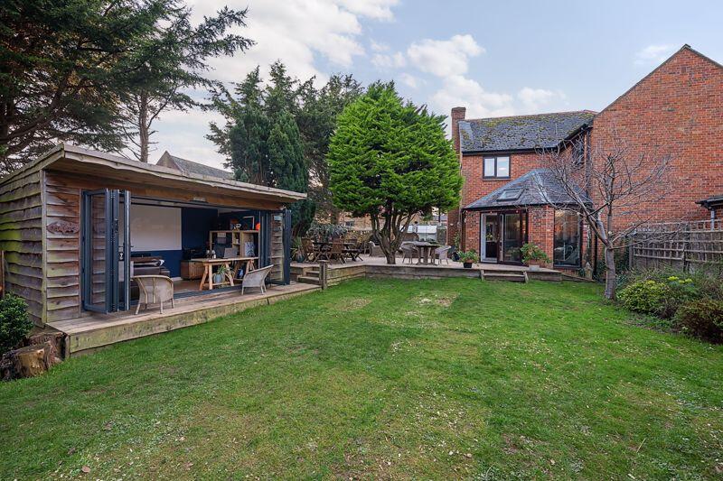 4 bed Detached for rent in Deddington. From Cherry Picked Residential - Oxford 4 bed Detached for rent in Deddington. From Cherry Picked Residential - Oxford