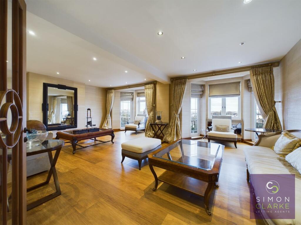 3 bed Apartment for rent in London. From Simon Clarke Letting Agents