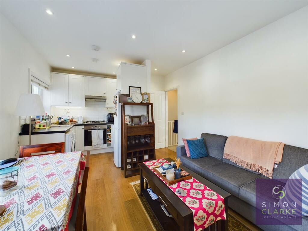 2 bed Flat for rent in Finchley. From Simon Clarke Letting Agents