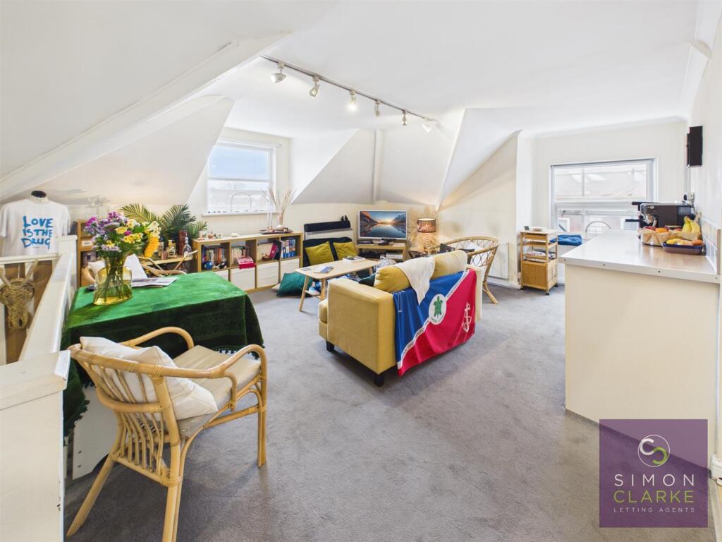 1 bed 1st Floor Flat for rent in Finchley. From Simon Clarke Letting Agents