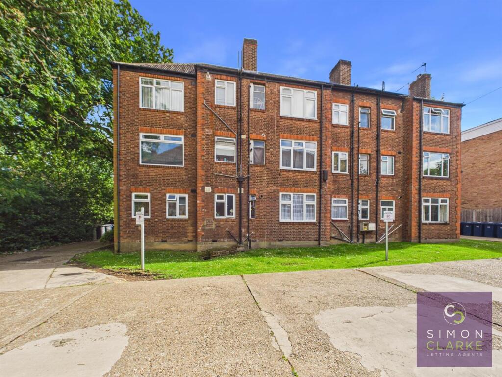 1 bed Apartment for rent in Friern Barnet. From Simon Clarke Letting Agents 1 bed Apartment for rent in Friern Barnet. From Simon Clarke Letting Agents
