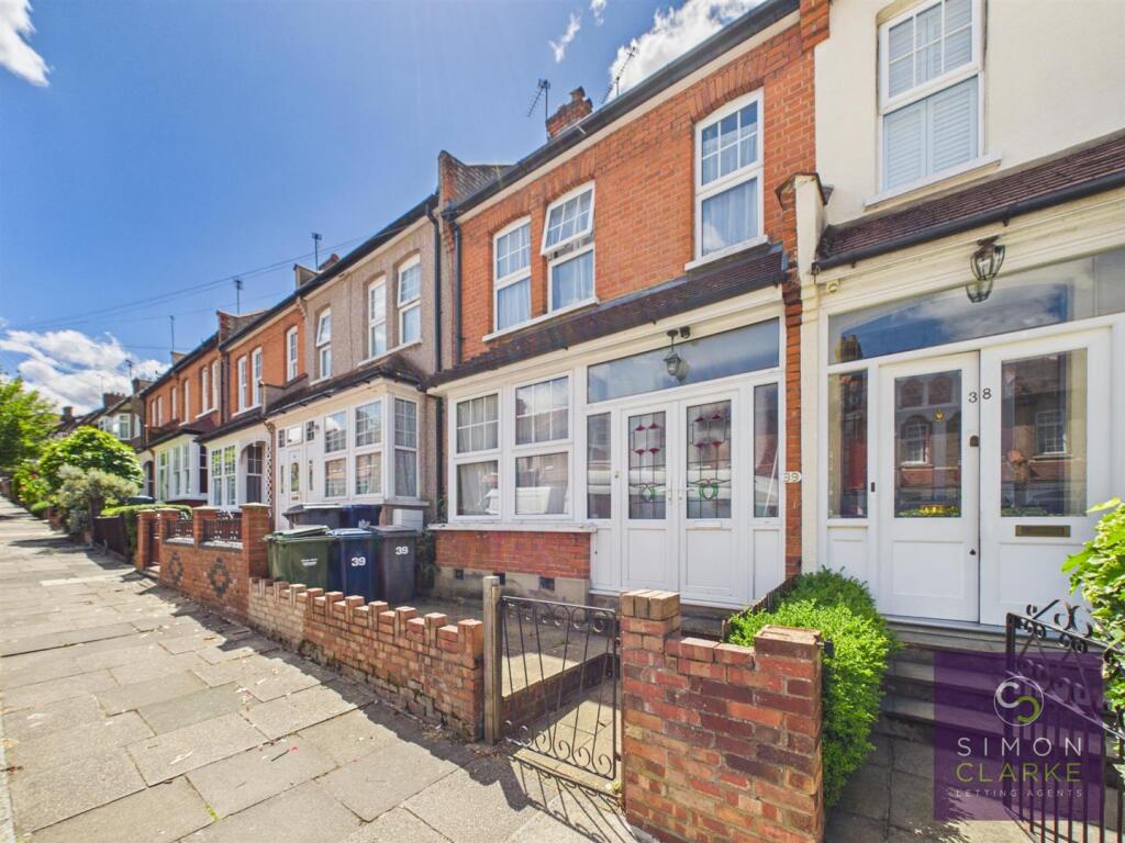 4 bed Mid Terraced House for rent in Friern Barnet. From Simon Clarke Letting Agents