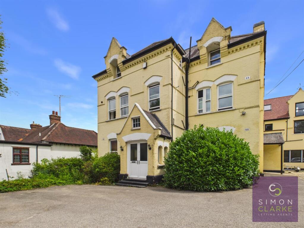 1 bed 1st Floor Flat for rent in Friern Barnet. From Simon Clarke Letting Agents 1 bed 1st Floor Flat for rent in Friern Barnet. From Simon Clarke Letting Agents