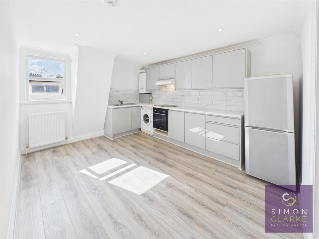 1 bed Detached for rent in Islington. From Simon Clarke Letting Agents