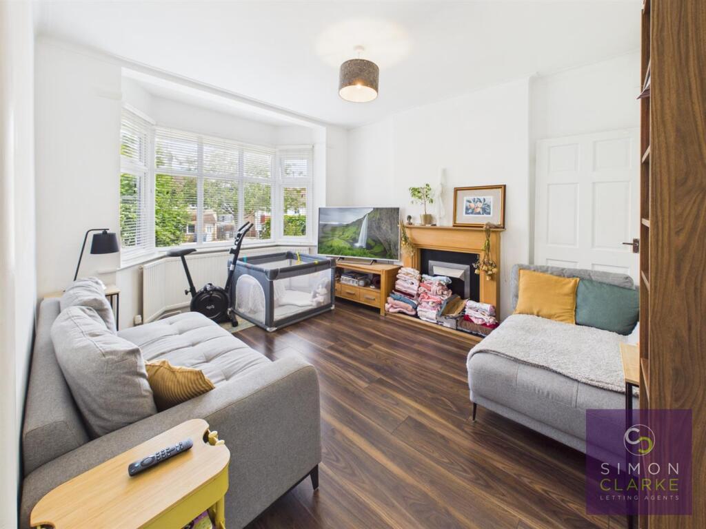 2 bed Annexe for rent in Friern Barnet. From Simon Clarke Letting Agents 2 bed Annexe for rent in Friern Barnet. From Simon Clarke Letting Agents