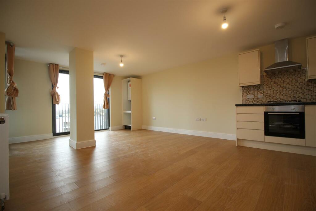 1 bed Apartment for rent in Ilford. From Sincere Property Services