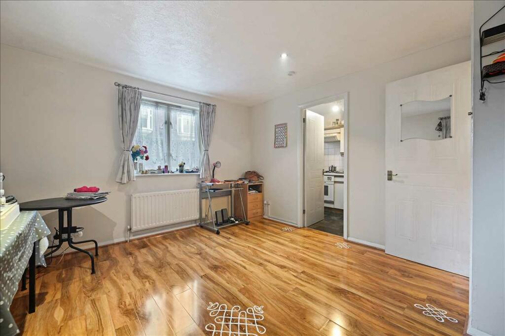 1 bed Apartment for rent in Addlestone. From South West London Property